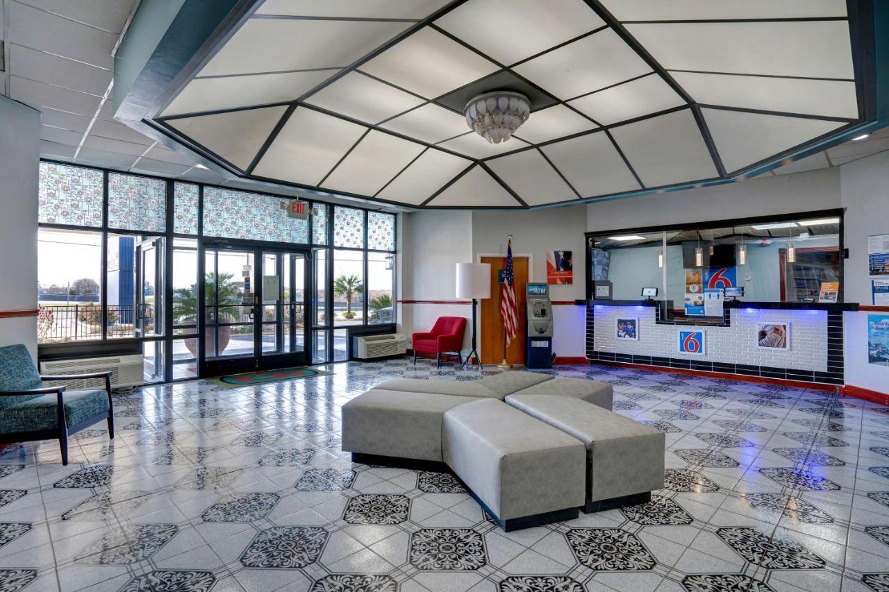 Motel 6 Burlington Dış mekan fotoğraf