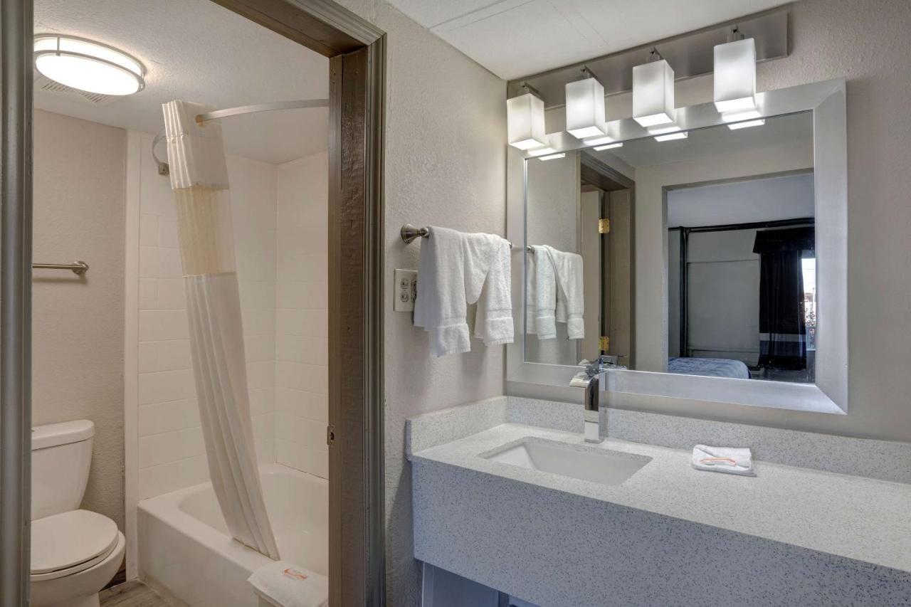Motel 6 Burlington Dış mekan fotoğraf