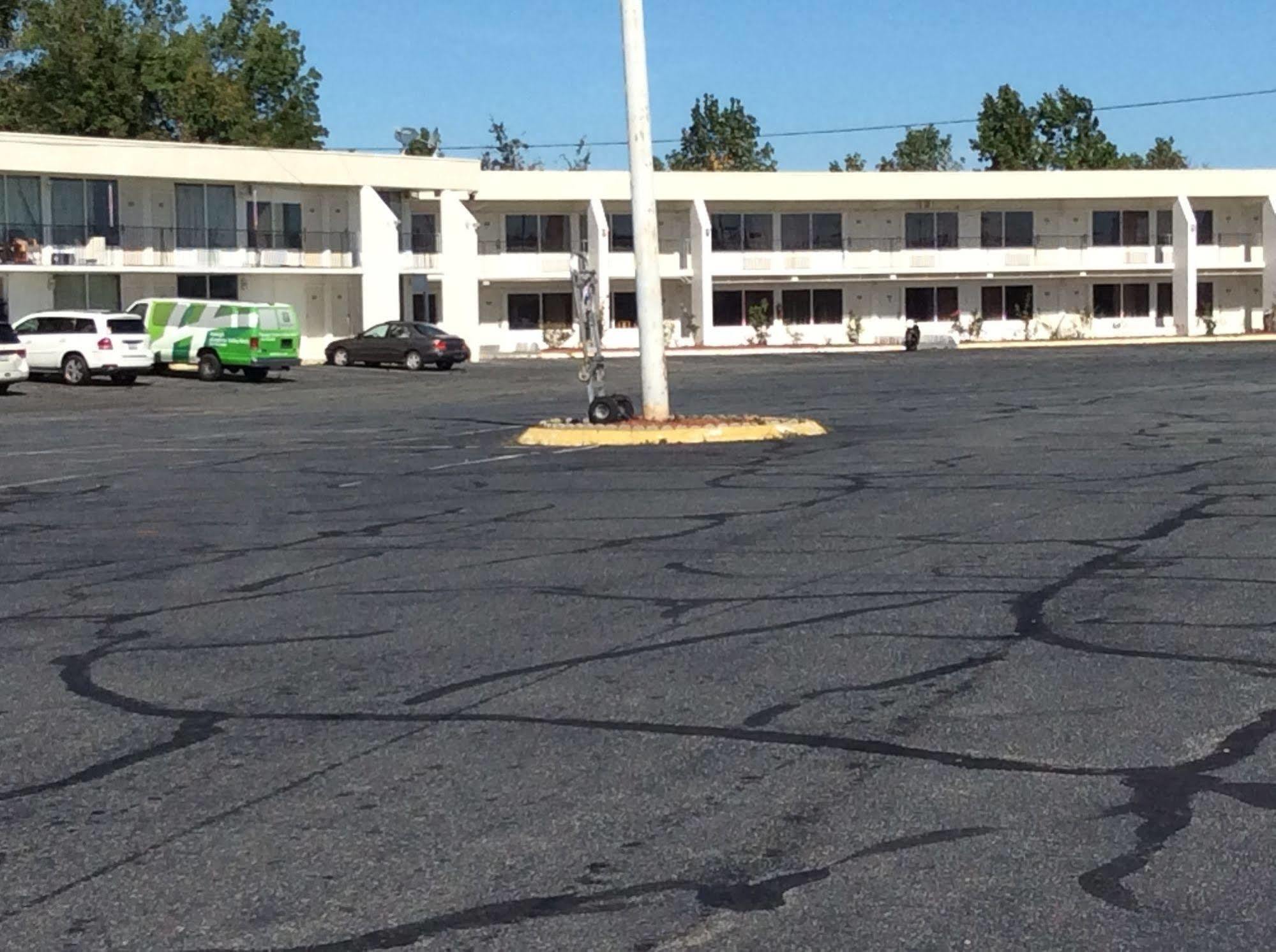 Motel 6 Burlington Dış mekan fotoğraf