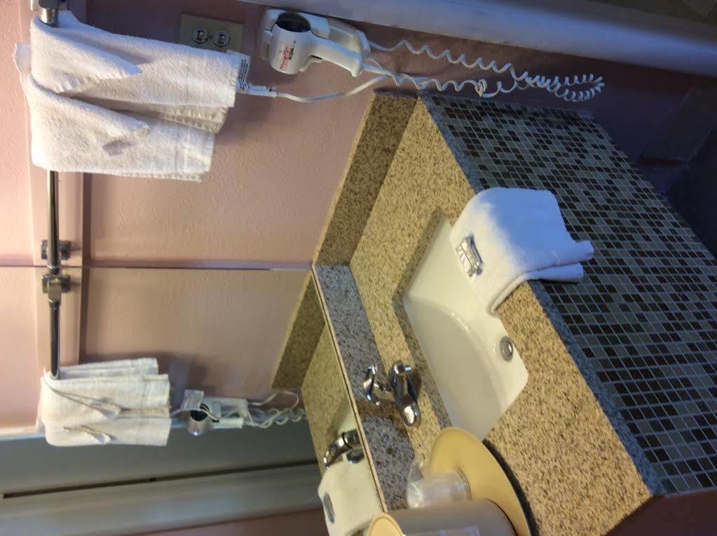 Motel 6 Burlington Dış mekan fotoğraf